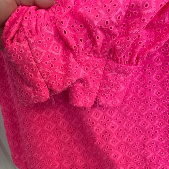 Barbiecore eyelet romper - Picture 3 of 5